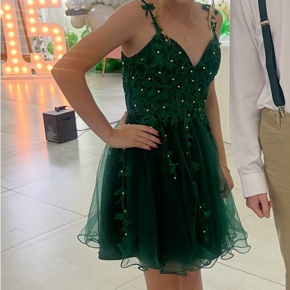 Adorable Homecoming Dress! - Picture 8 of 8